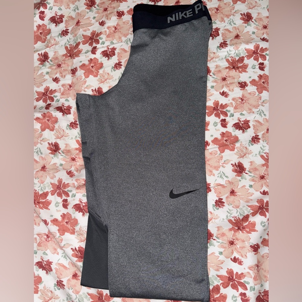 Vintage Nike Pro Leggings